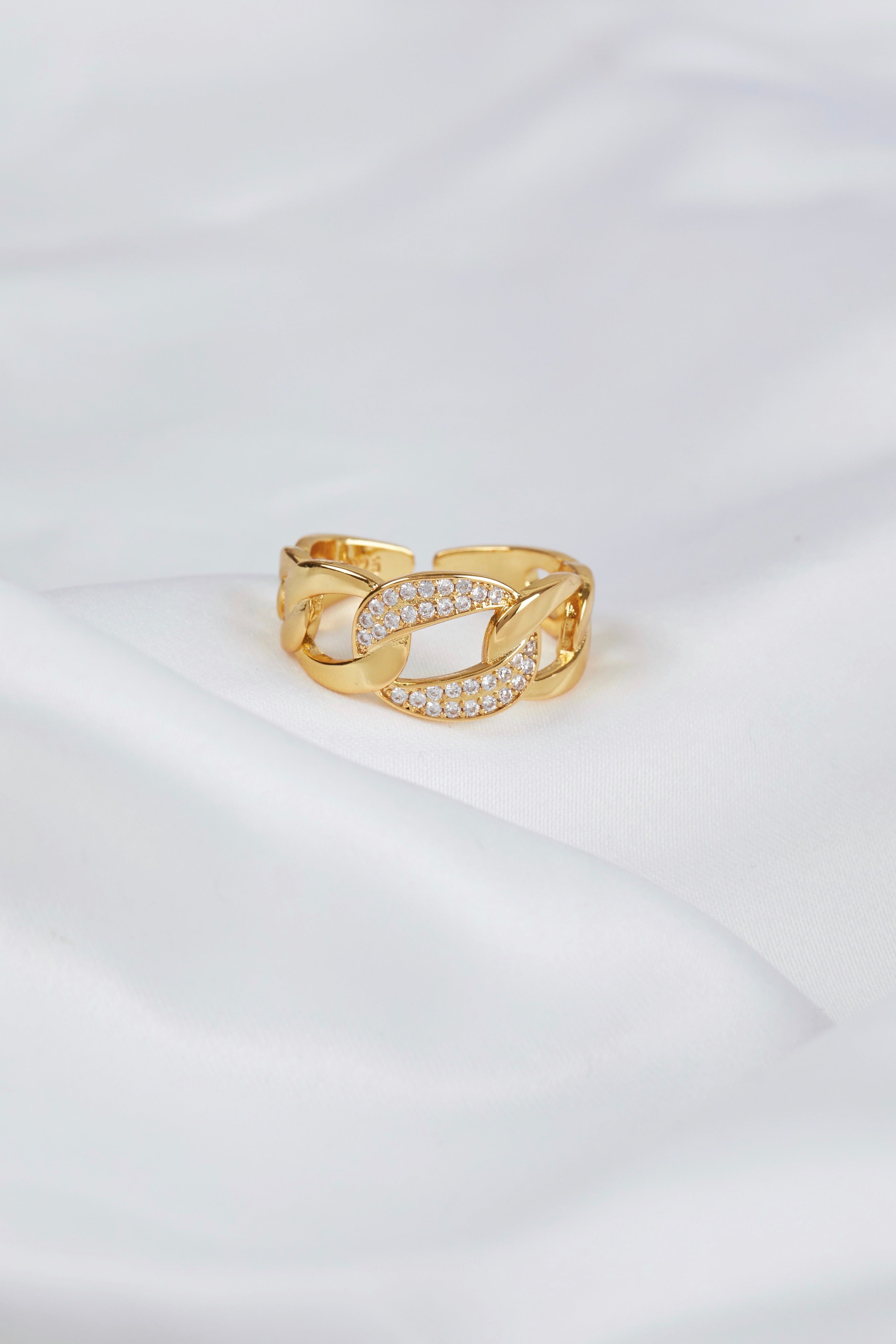Ariana ring